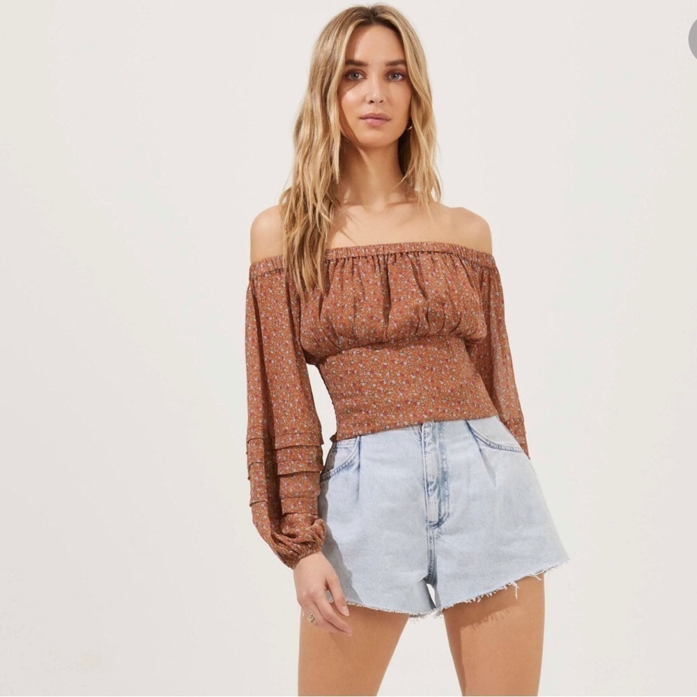 Astr The Label Off The Shoulder Crop Volume Sleeve Brown Ditsy Floral XS
